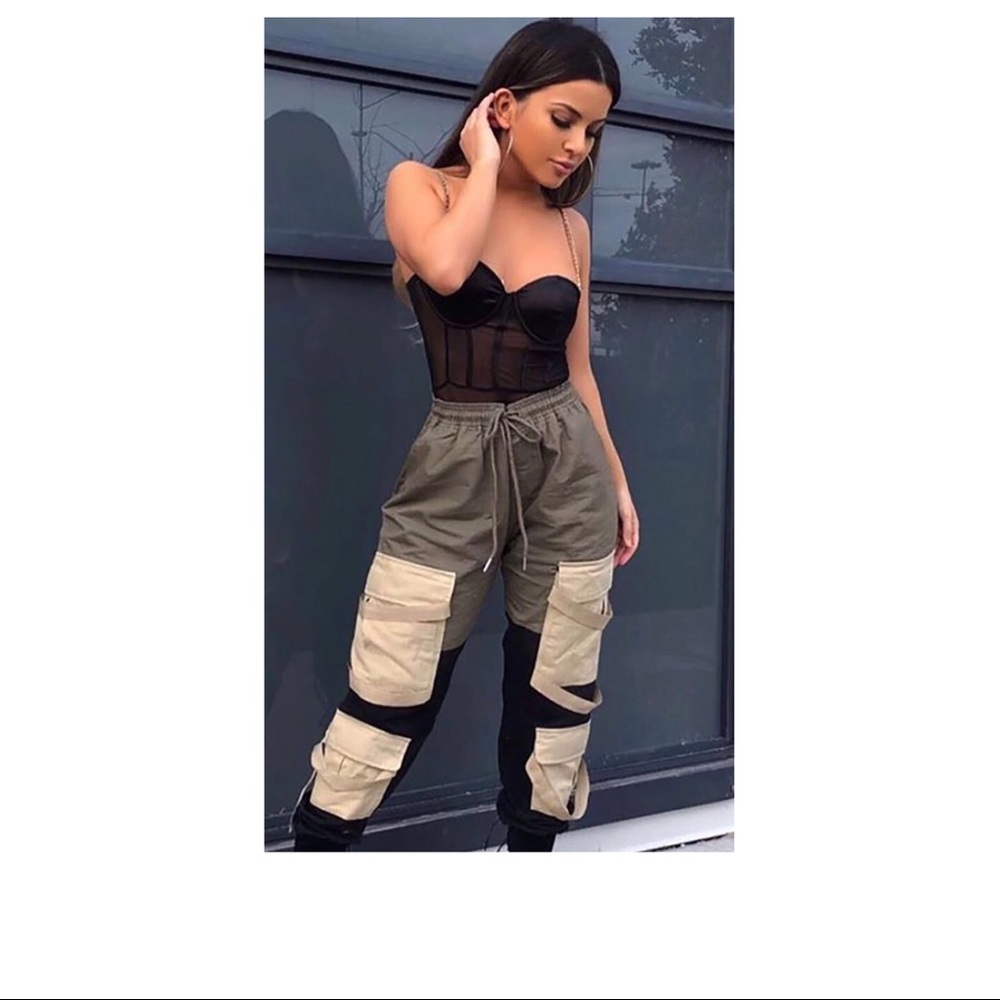 2 fashion nova sweatpants size large.5 jeans(11/12